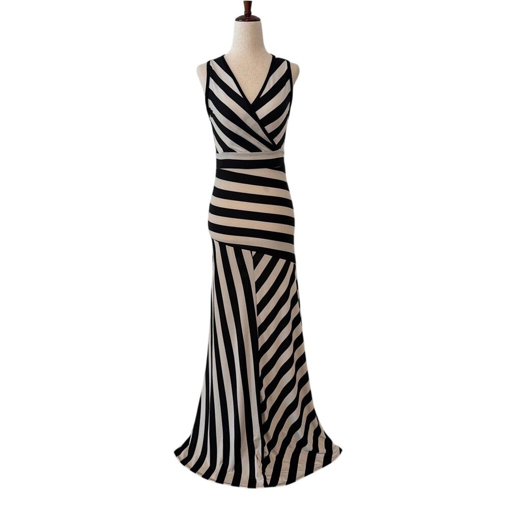 GO COUTURE Sleeveless Colorblock Stripe Maxi Dress | Black & White | Women's XL